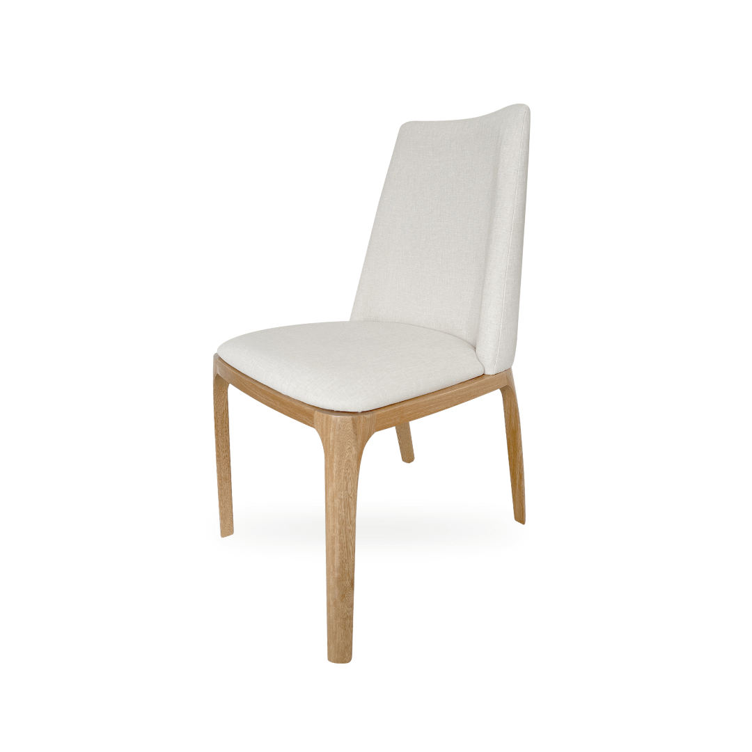 Silla de comedor con estructura en madera roble.